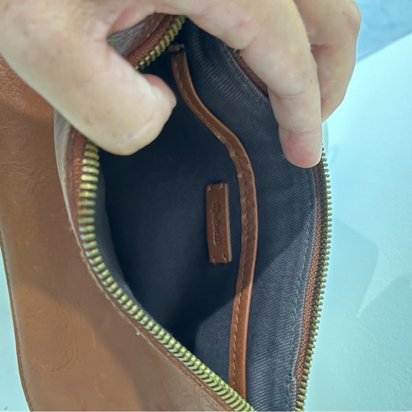 Madewell leather crossbody - Picture 2 of 5